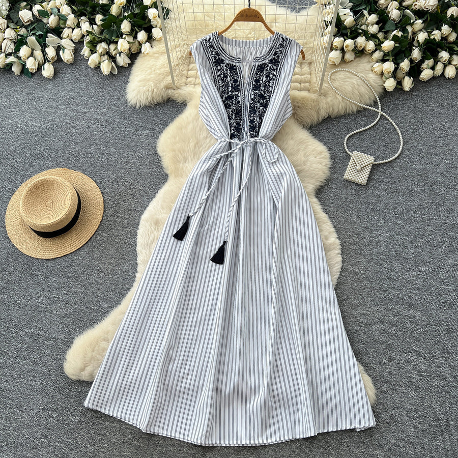 Wholesale Women's Sleeveless Patchwork Slim Fit Dress White - Women's Wholesale Fashion - Model View