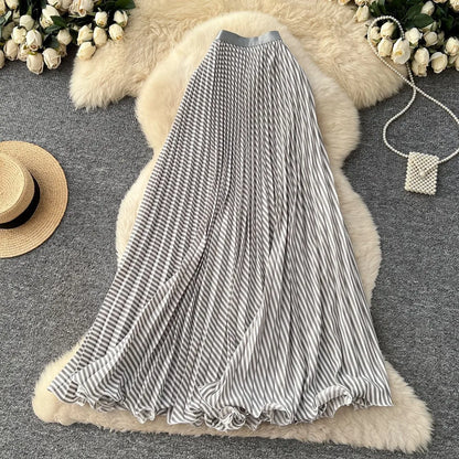 Wholesale Women's Polka Dot Pleated Dots Skirt