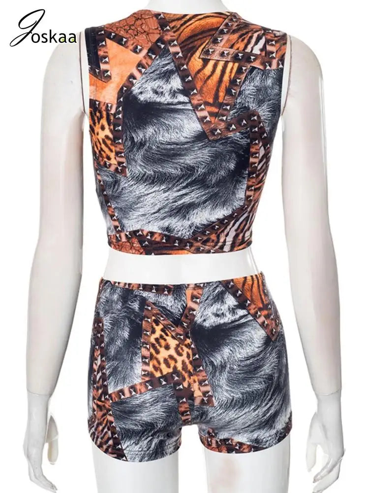 Women's Leopard Print Crop Two Piece Set Brown – Detail View