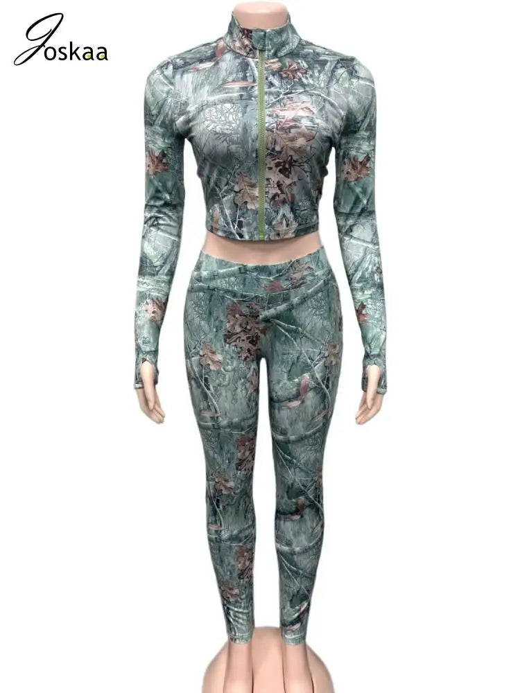 Women's Long Sleeve Crop High Waist Two Piece Set Green – Detail View