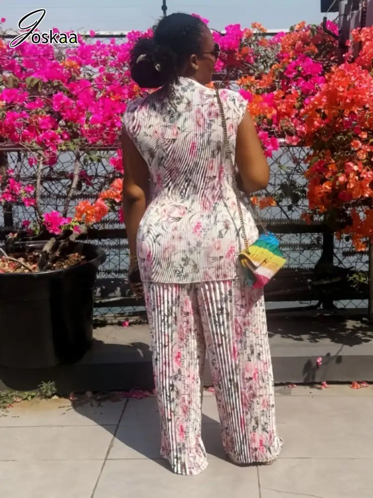 Women's Floral Print Short Sleeve Two Piece Set Floral – Back View