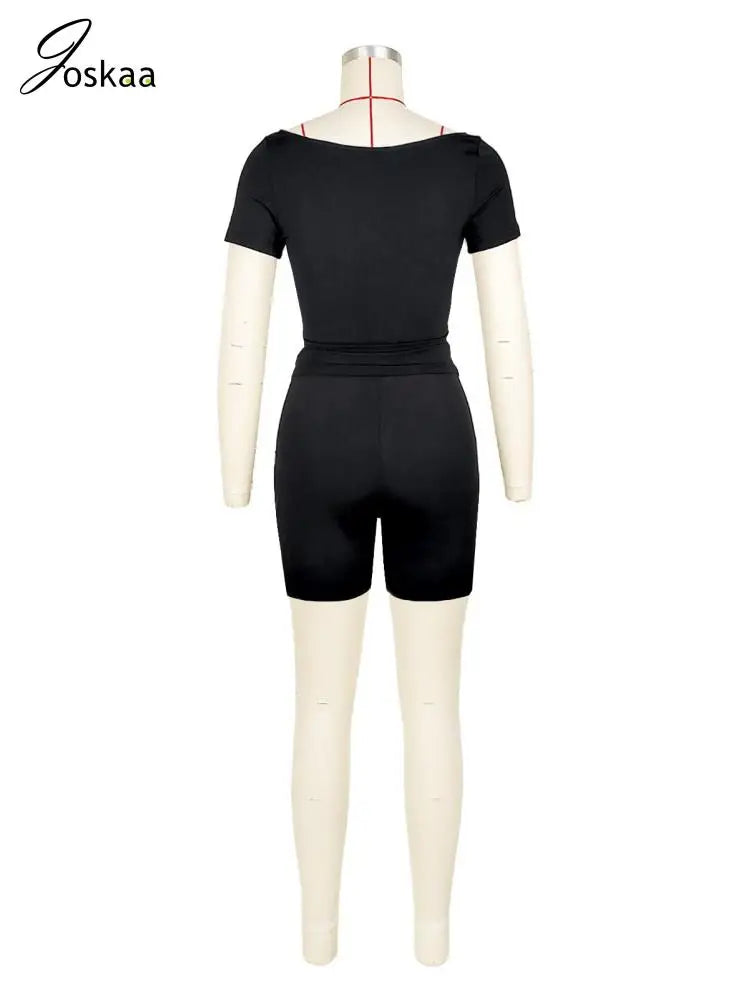 Women's Short Sleeve Pleated Two Piece Set Red – Detail View