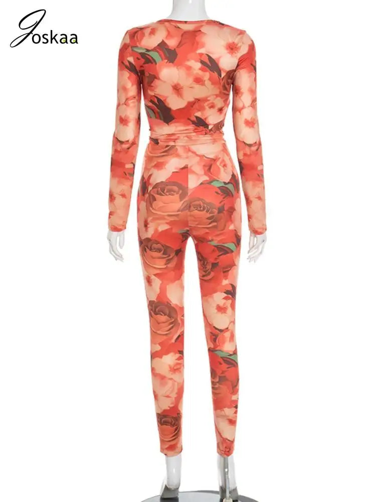 Women's Floral Print Long Sleeve Crop Two Piece Set Red – Detail View