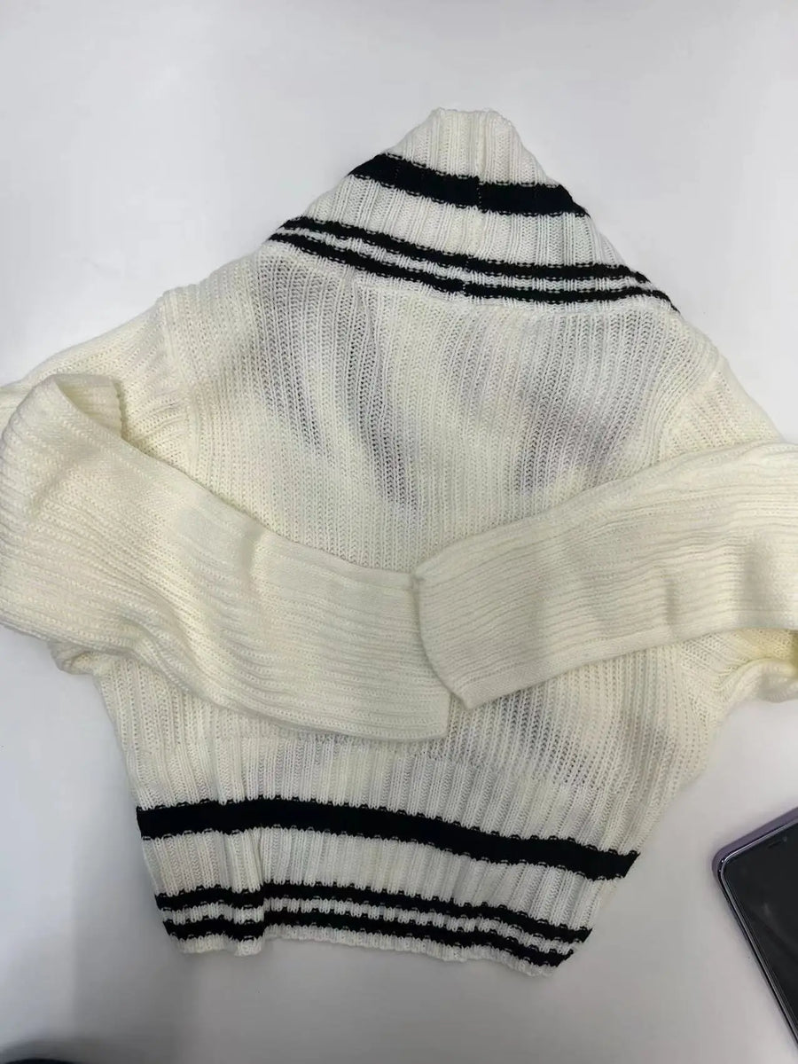 Women's Knit Cutout Long Sleeve Ribbed Top 4602 – Detail View