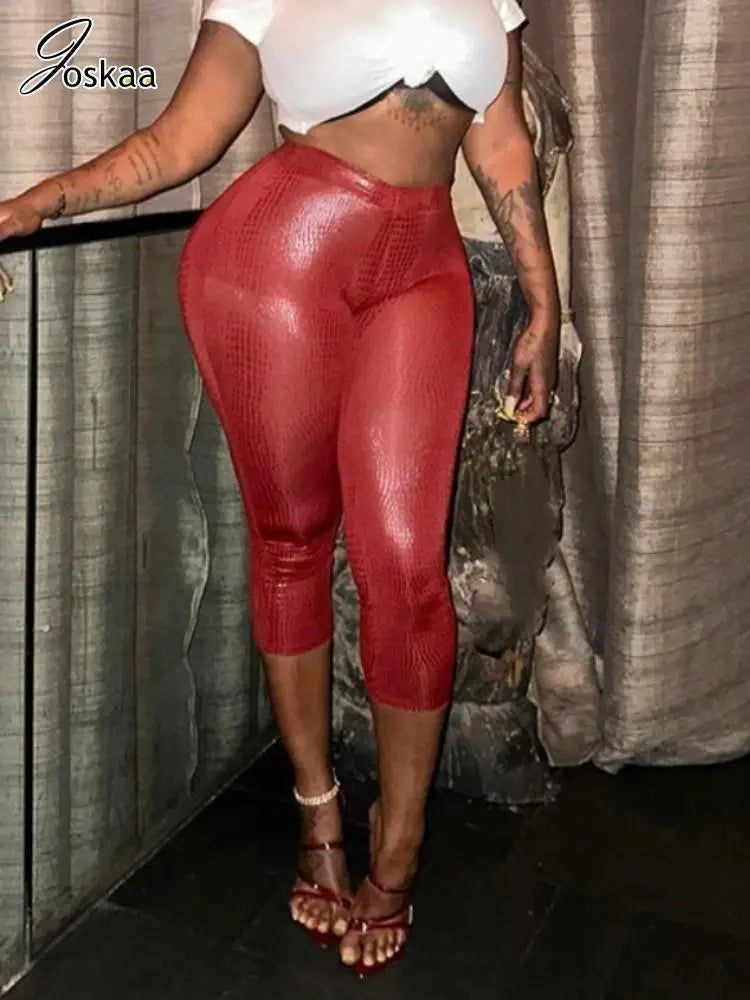 Wholesale Women's Crop Serpentine Red Pants Top Red – Front View