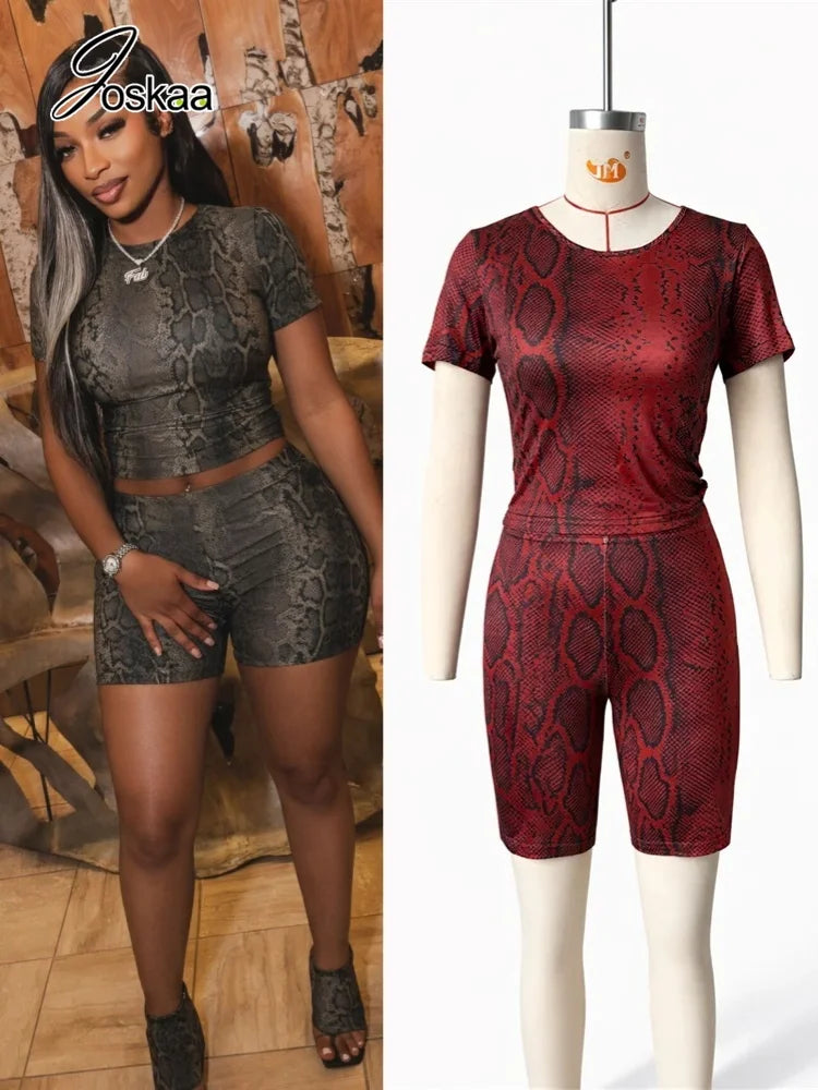 Wholesale Women's Short Sleeve Crop Two Piece Set – Women's Fashion Wholesale – Front View