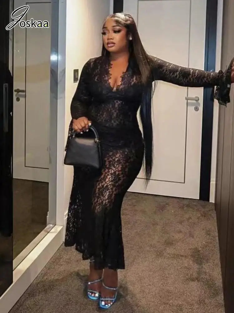 Women's Lace Long Sleeve Bodycon Maxi Dress Black – Front View