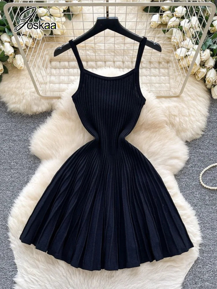 Women's Stripe Knit Sleeveless Ribbed Pleated Dress White – Detail View