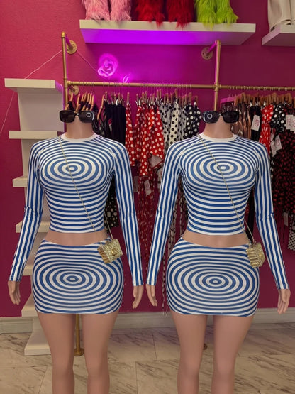 Women's Striped Long Sleeve Two Piece Set - Model Wearing Style