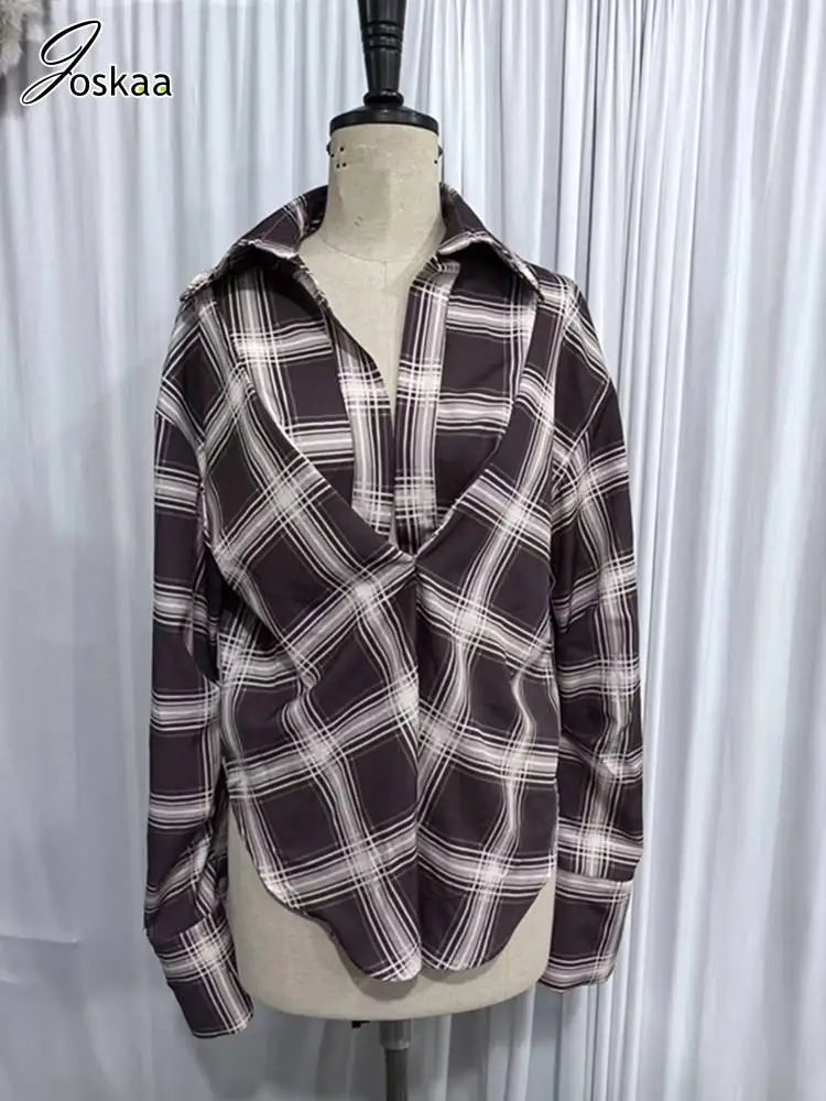 Women's Long Sleeve Plaid Asymmetric Shirt Top Coccineous – Detail View