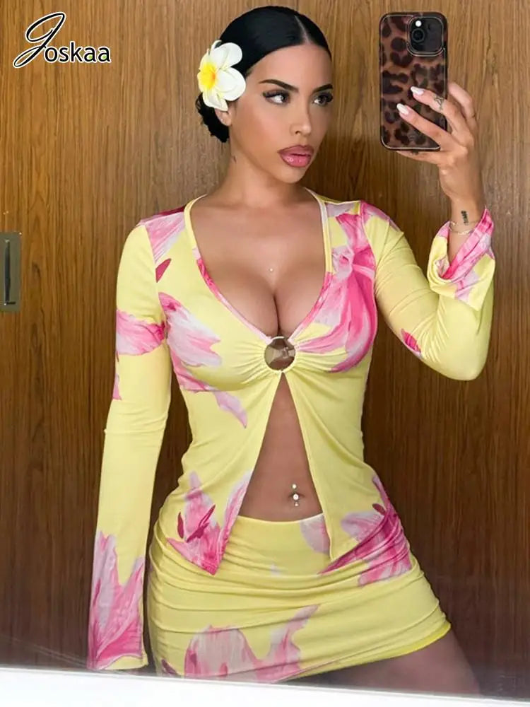 Women's Floral Print Long Sleeve Bodycon Two Piece Set – Women's Fashion Wholesale – Front View
