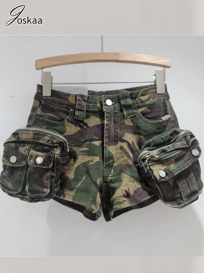 Wholesale Women's Retro Camo Shorts Pants – Women's Fashion Wholesale – Front View