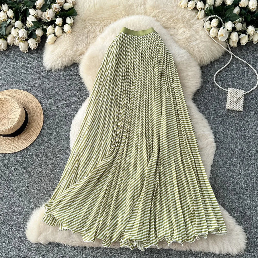 Wholesale Women's Polka Dot Pleated Dots Skirt