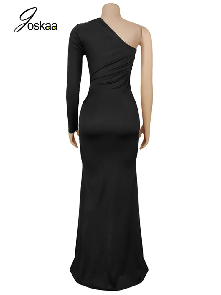 Women's Cutout One Shoulder Bodycon Maxi Dress Black – Detail View