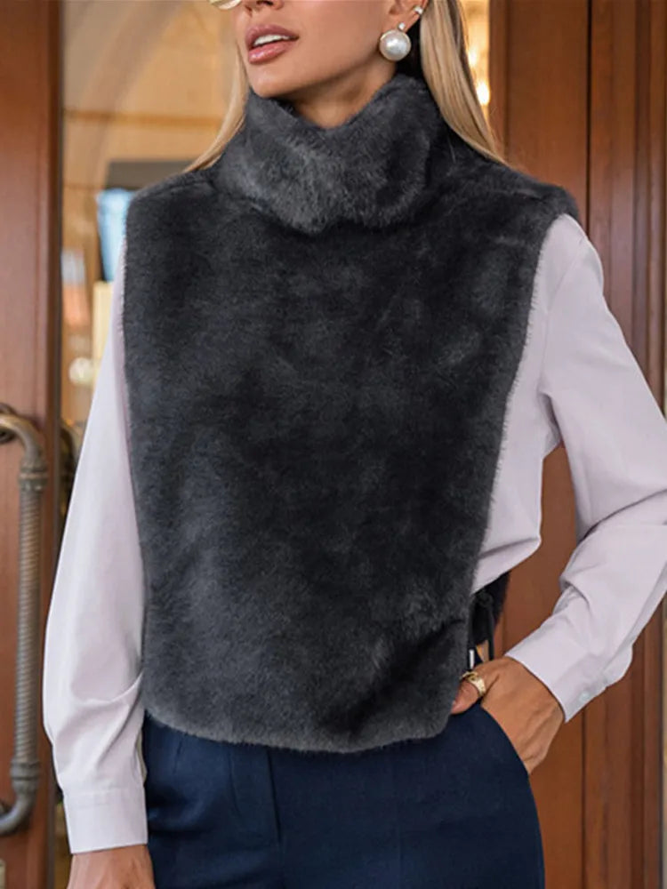 Women's Sleeveless Crop Faux Fur Sable Jacket Grey – Side View