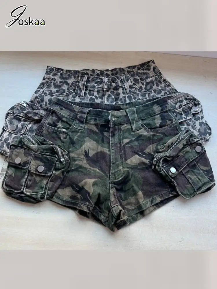 Wholesale Women's Retro Camo Shorts Pants Leopard Print – Back View